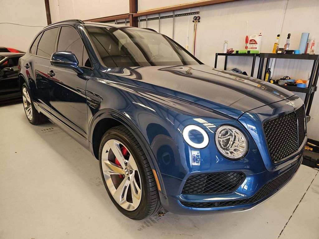 Used 2019 Bentley Bentayga image 3