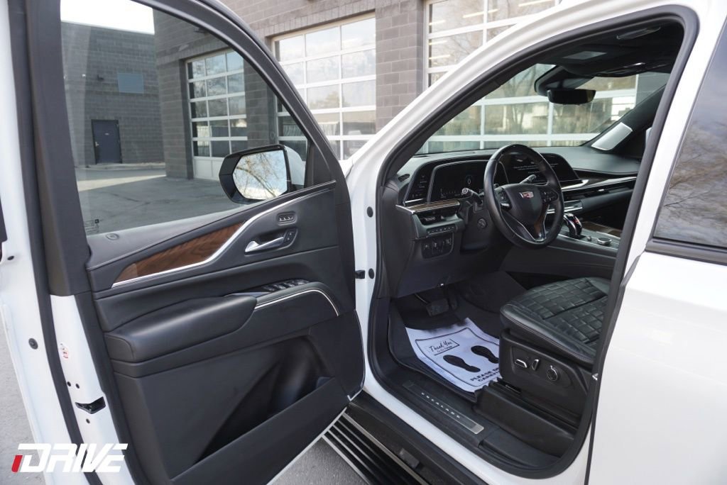 Used 2023 Cadillac Escalade ESV Sport Platinum w/ LPO, Floor Liner Package image 13