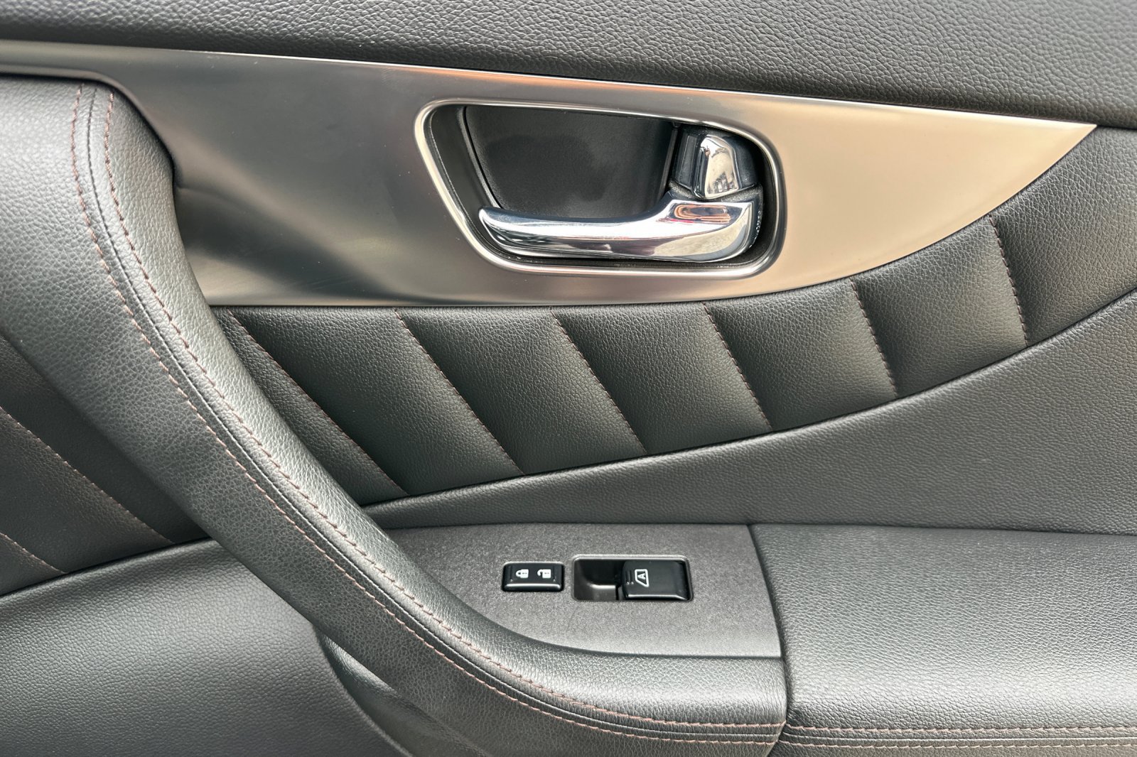 Used 2011 INFINITI FX35 2WD w/ Premium Pkg image 20