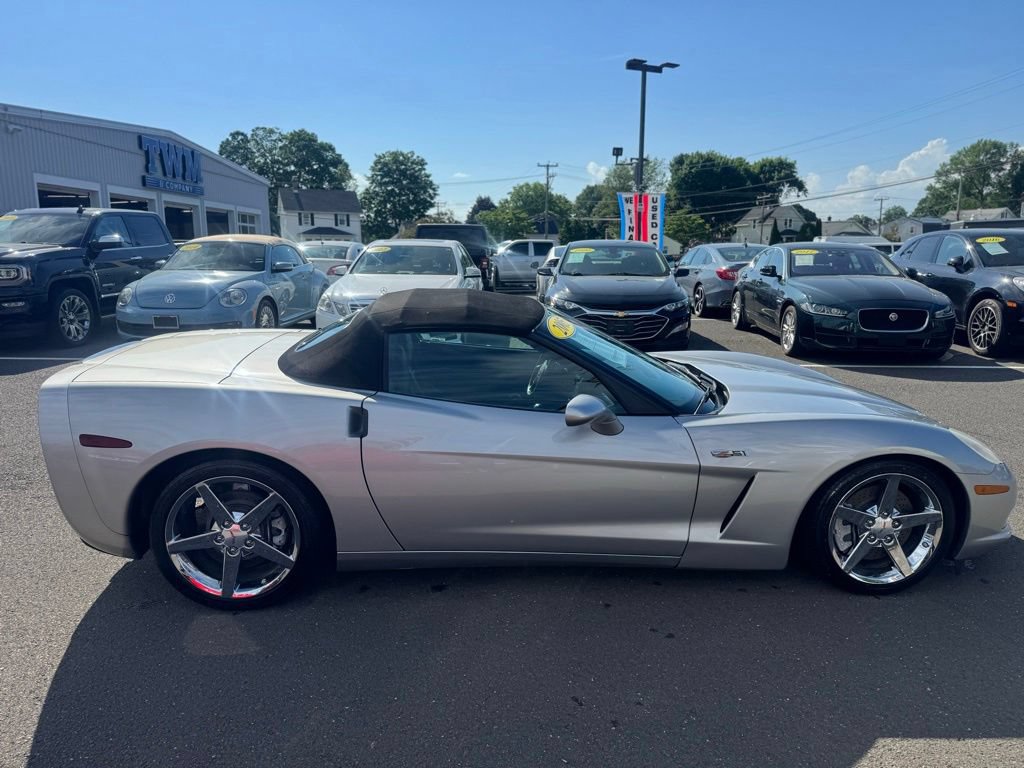 Used 2005 Chevrolet Corvette Convertible w/ Preferred Equipment Group RWD image 4