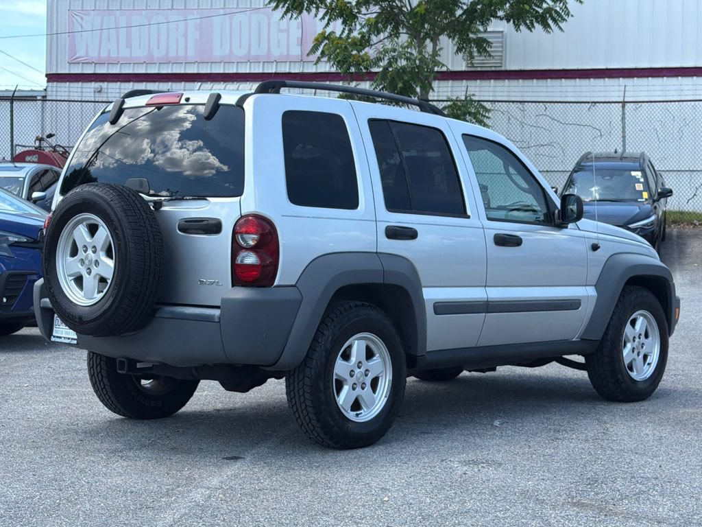 Used 2006 Jeep Liberty Sport RWD image 5