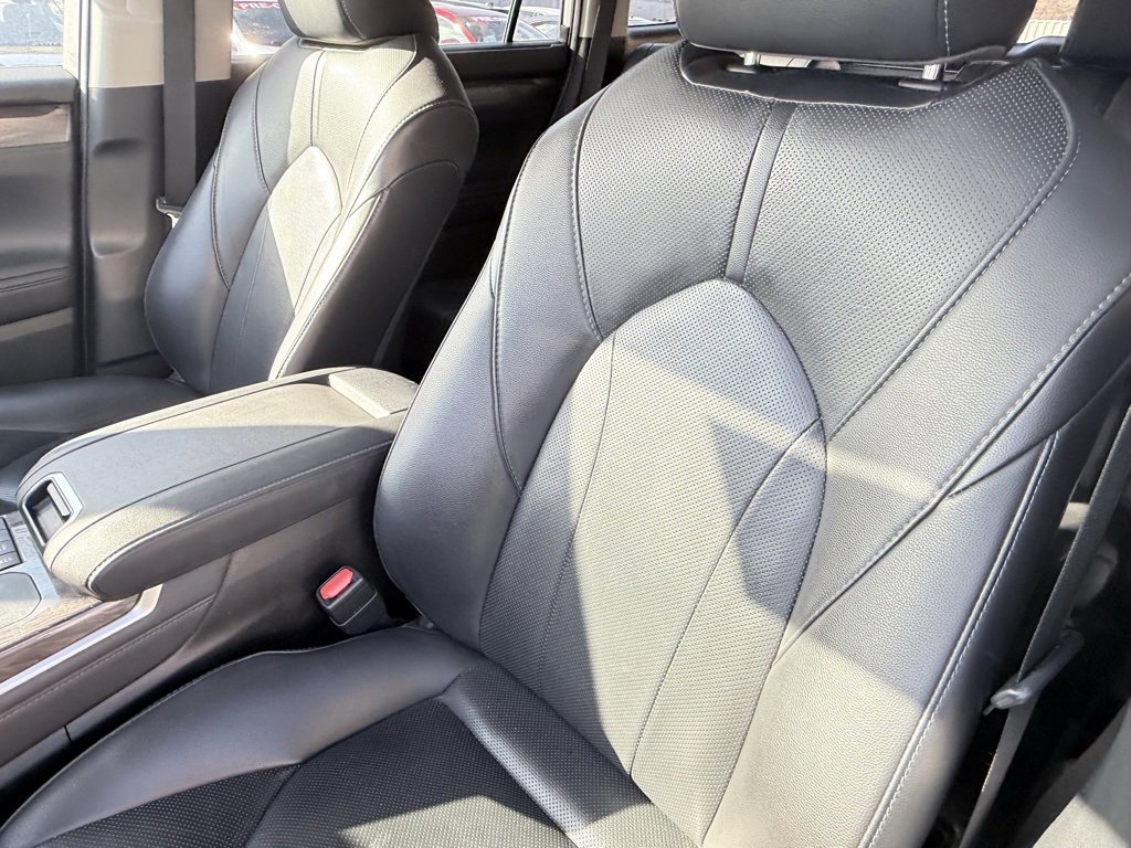 Used 2021 Toyota Highlander Limited image 25