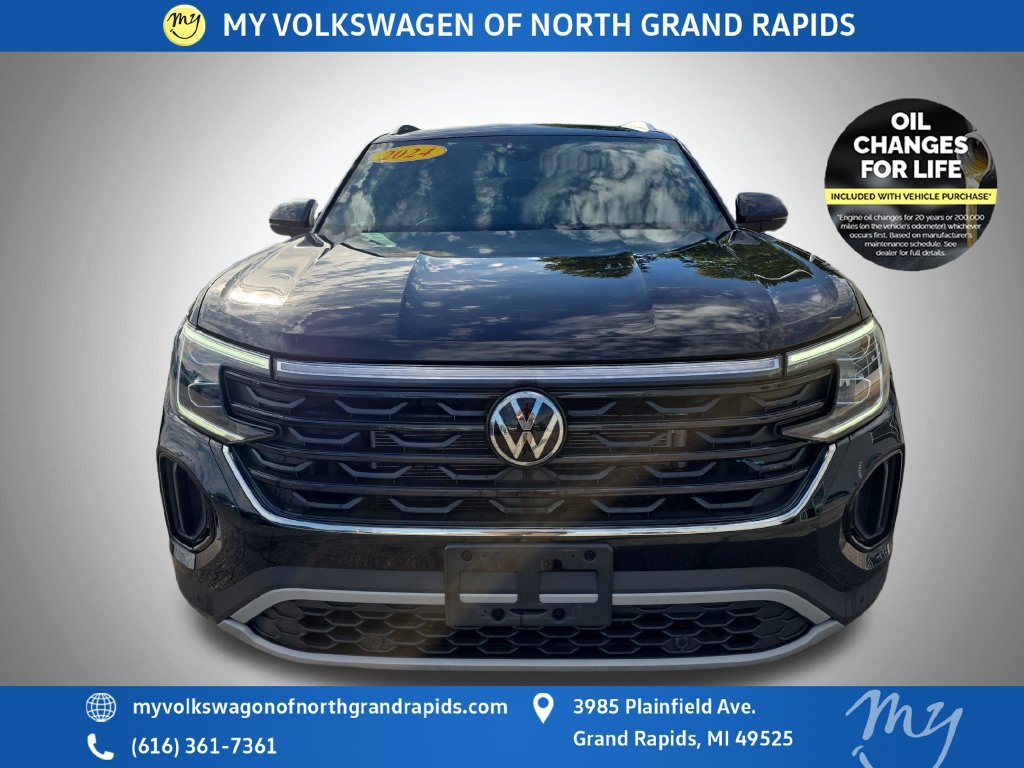 Used 2024 Volkswagen Atlas Cross Sport SE AWD/4WD image 3