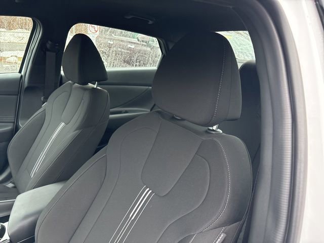 Certified 2025 Hyundai Elantra SEL image 22