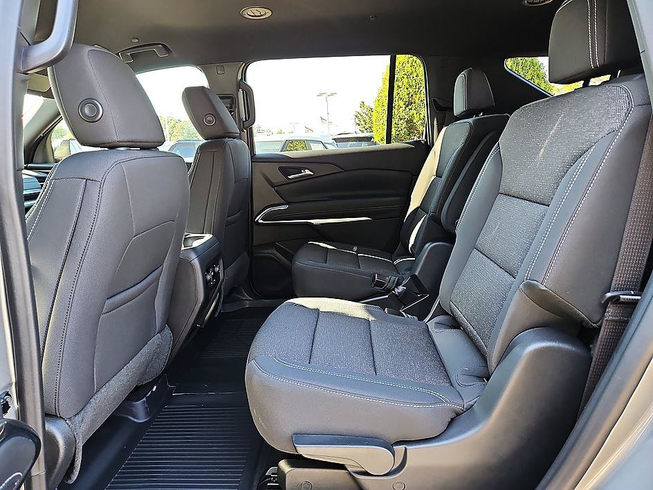 New 2027 Chevrolet Traverse LT w/ Midnight/Sport Edition AWD/4WD image 10