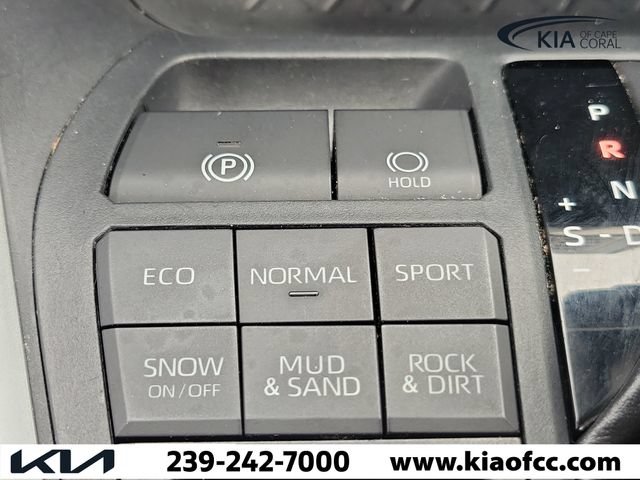 Used 2020 Toyota RAV4 LE w/ All Weather Liner Package AWD/4WD image 29