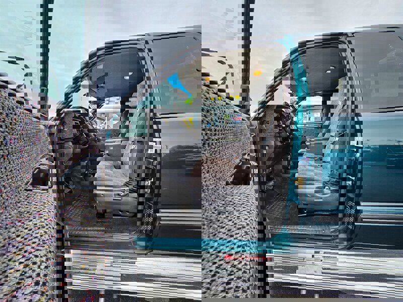 Used 1998 Dodge Ram 2500 Truck 4x4 Club Cab image 12