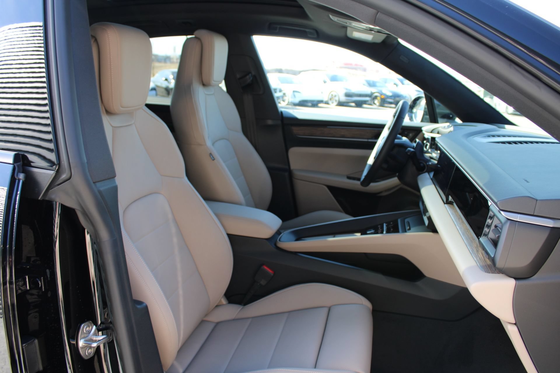 New 2026 Porsche Macan 4 Electric AWD/4WD image 23