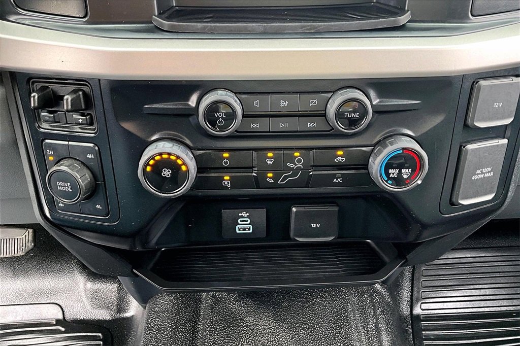 Used 2024 Ford F350 XLT image 32