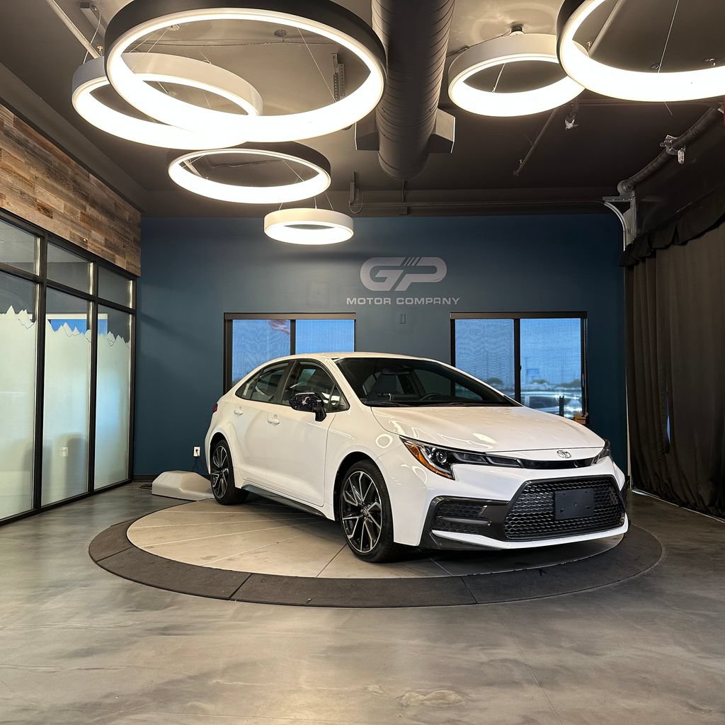 Used 2020 Toyota Corolla SE FWD image 1