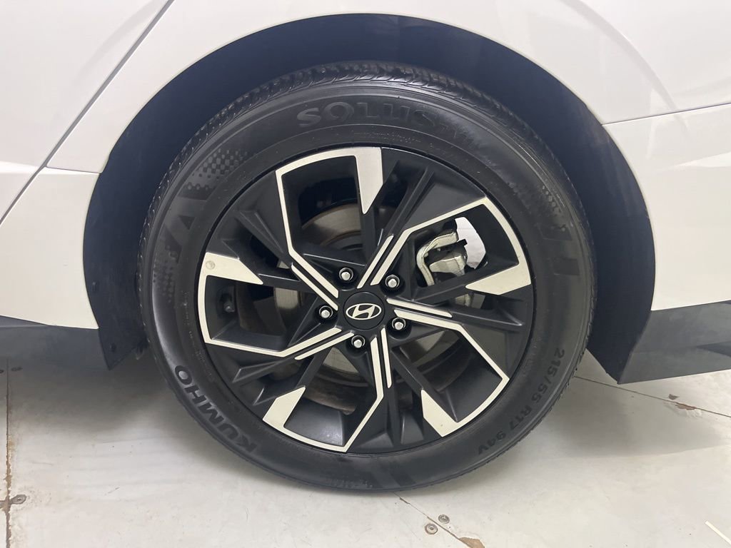 Used 2025 Hyundai Sonata SEL image 16