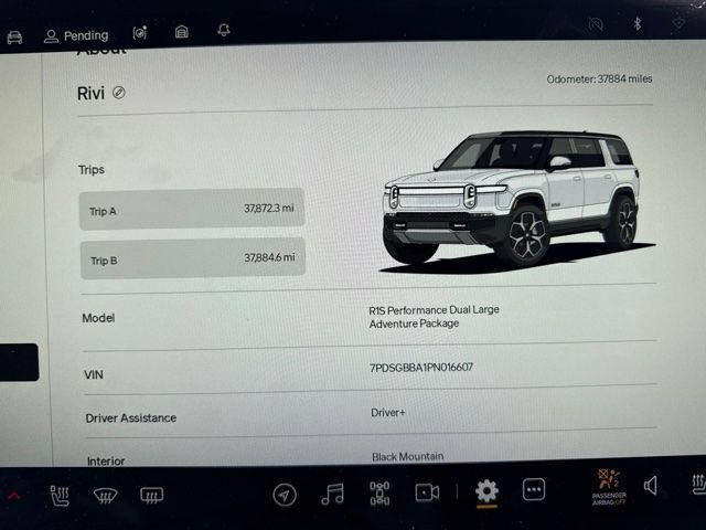 Used 2023 Rivian R1S Adventure AWD/4WD image 16