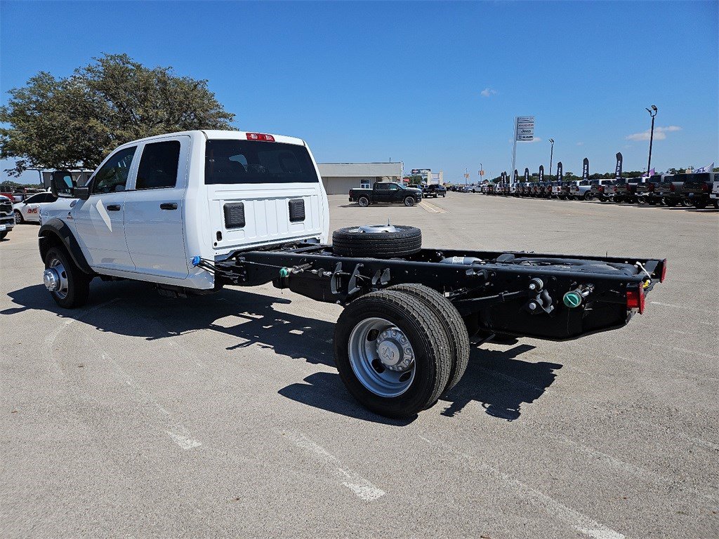 New 2026 RAM 5500 Tradesman w/ Chrome Appearance Group image 3