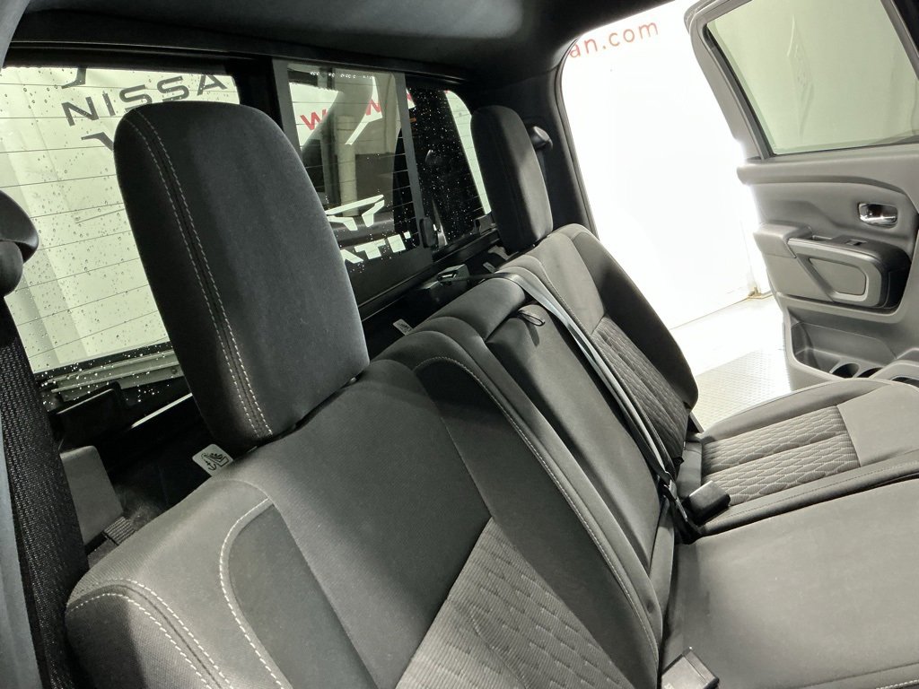 Used 2023 Nissan Titan SV w/ SV Convenience Package image 30