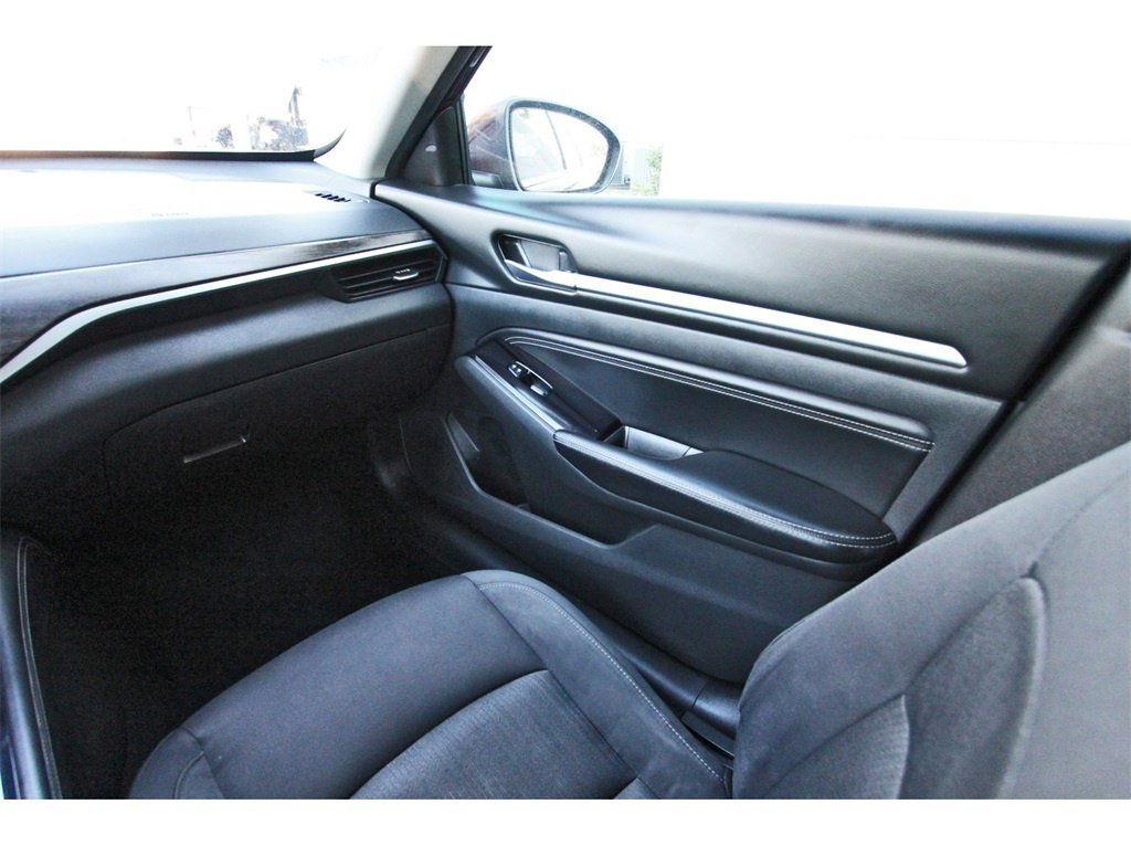 Used 2023 Nissan Altima 2.5 SV w/ SV Premium Package image 8