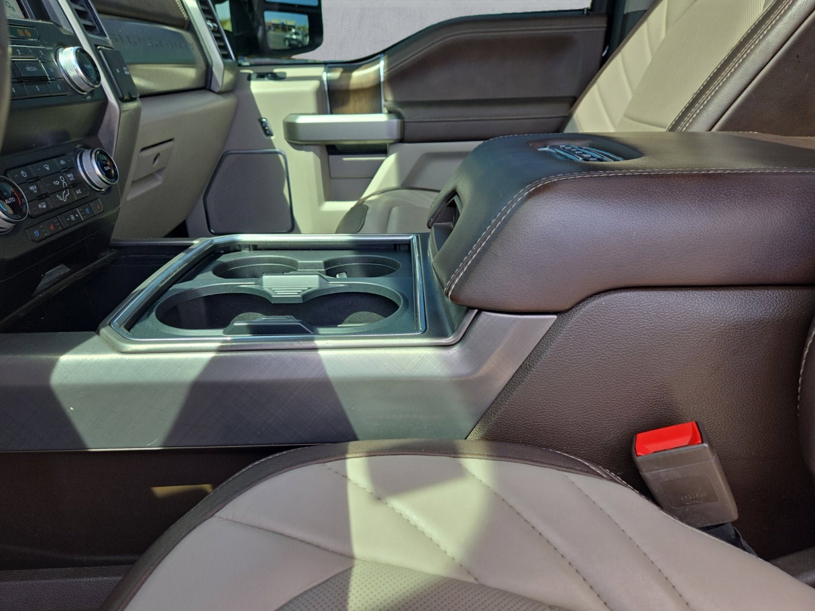 Used 2019 Ford F250 Limited AWD/4WD image 22
