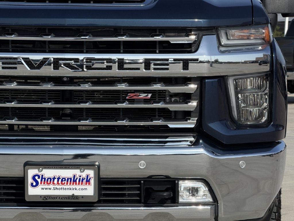 Used 2020 Chevrolet Silverado 2500 LTZ w/ LTZ Premium Package AWD/4WD image 8