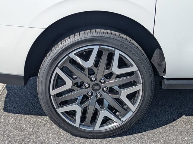 New 2027 Ford Expedition Max Platinum w/ Platinum Ultimate Package AWD/4WD image 11