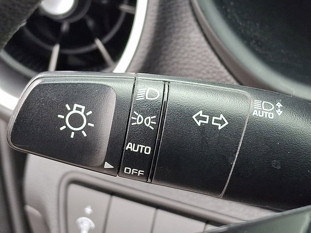 Used 2022 Kia Forte LXS FWD image 25