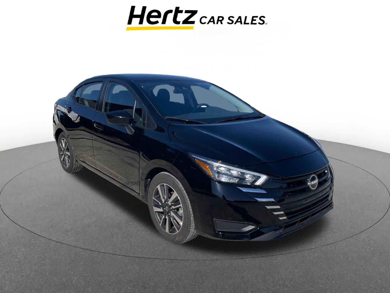 Used 2025 Nissan Versa SV image 1