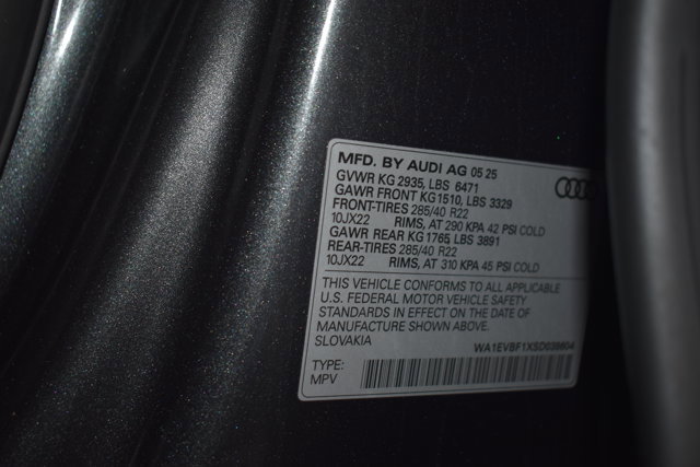 Certified 2025 Audi Q8 Premium Plus w/ Premium Plus Package AWD/4WD image 32