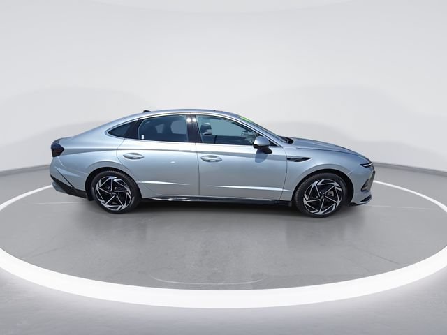 Certified 2024 Hyundai Sonata SEL w/ Convenience Package FWD image 9
