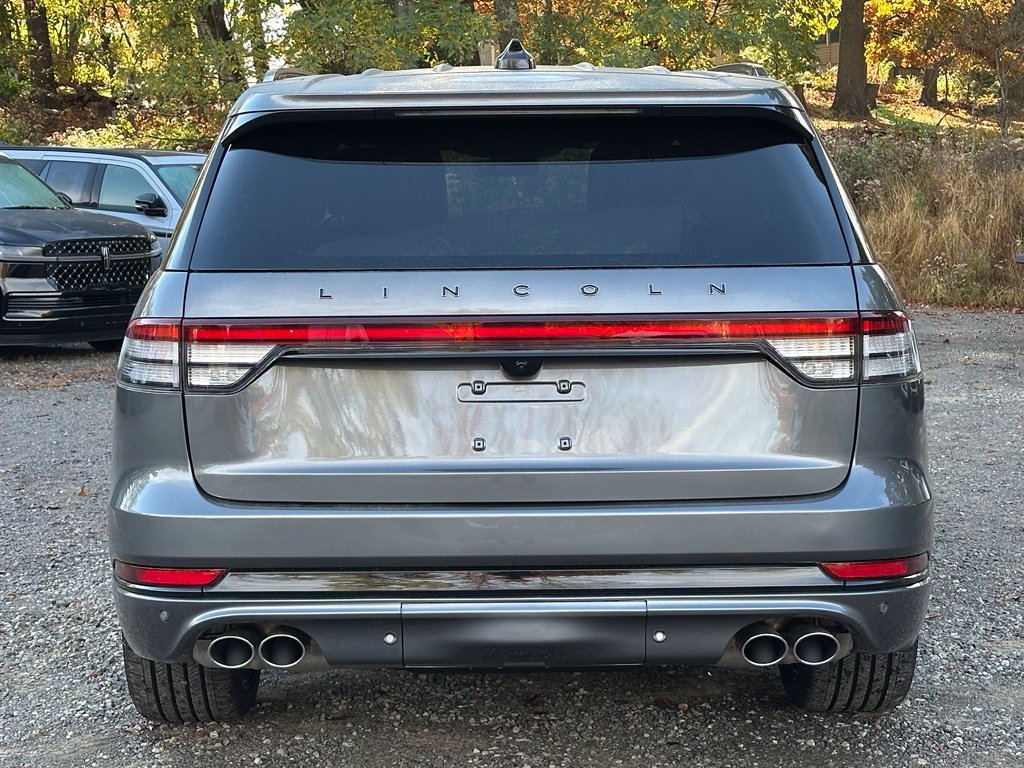 New 2027 Lincoln Aviator Black Label w/ Jet Appearance Package AWD/4WD image 4