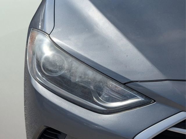 Used 2018 Hyundai Elantra SE image 10