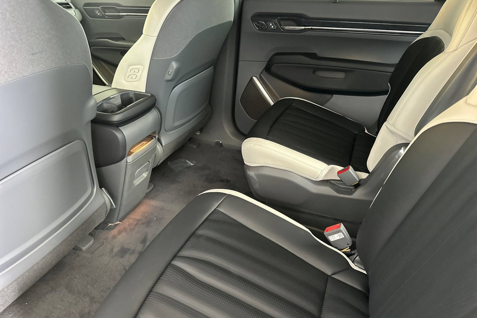 New 2026 Kia EV9 GT-Line AWD/4WD image 12