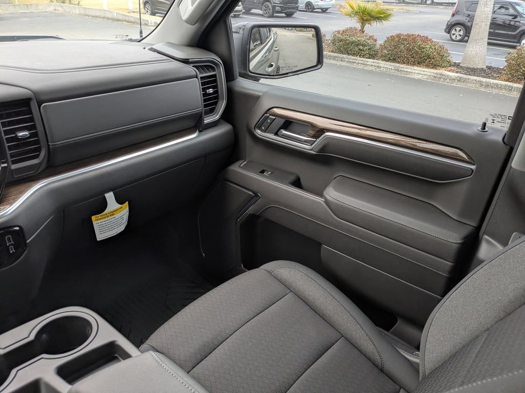 Used 2026 Chevrolet Silverado 1500 RST AWD/4WD image 19