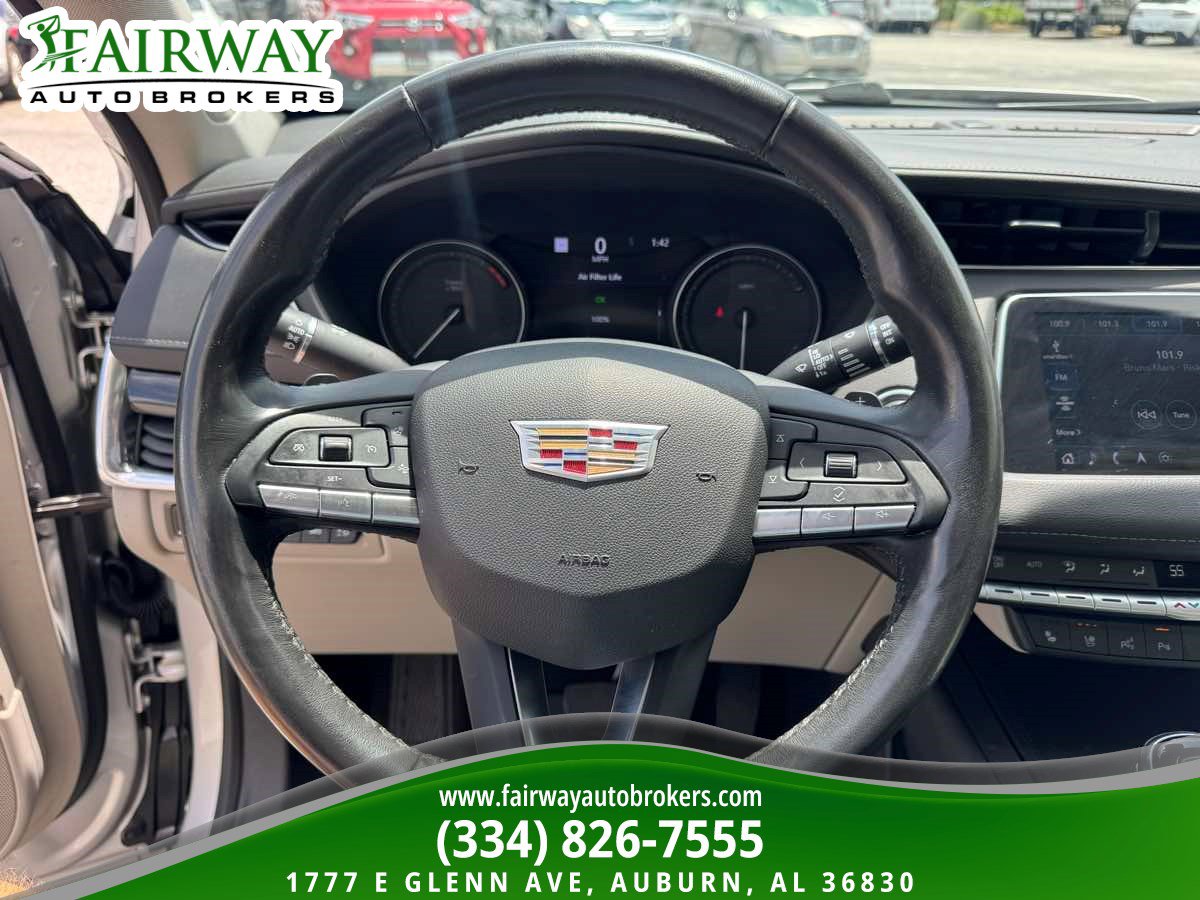 Used 2020 Cadillac XT4 Premium Luxury FWD image 18