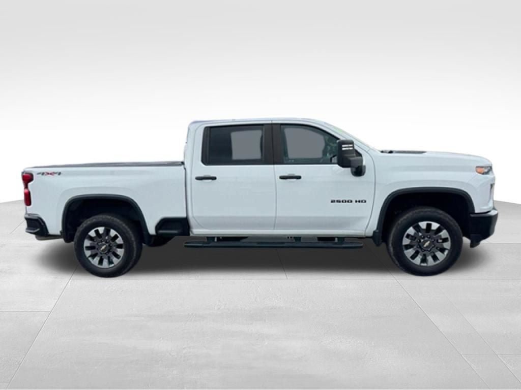 Used 2022 Chevrolet Silverado 2500 Custom w/ Custom Convenience Package AWD/4WD image 9