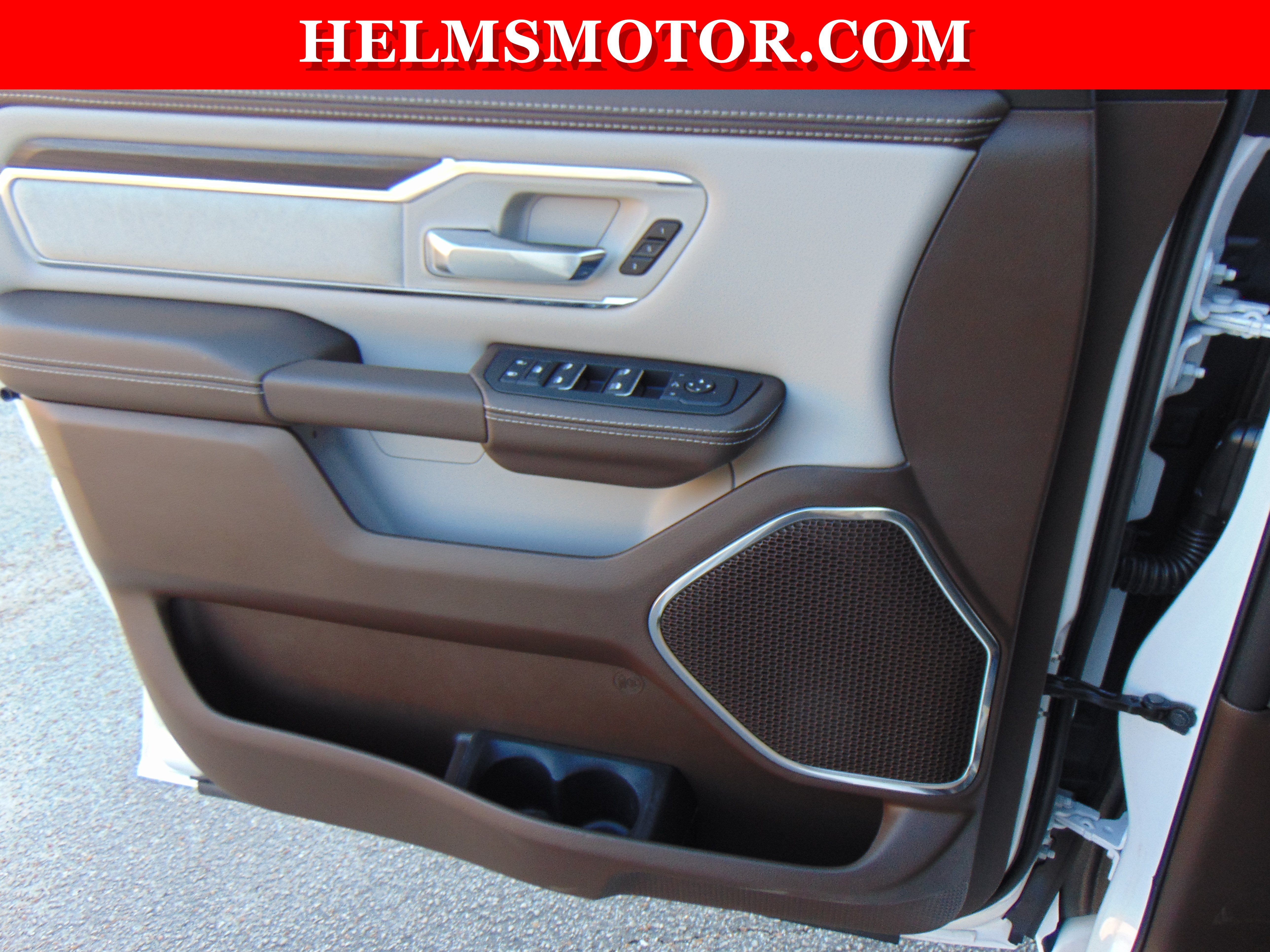 New 2026 RAM 1500 Laramie AWD/4WD image 21