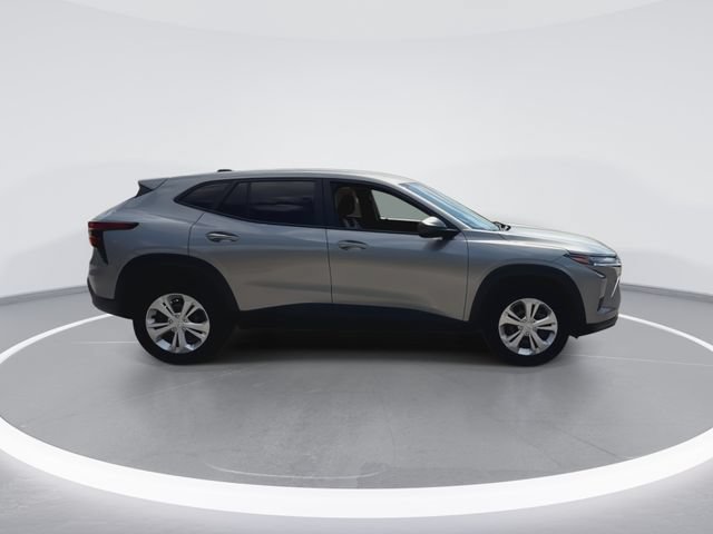 Used 2024 Chevrolet Trax LS FWD image 13