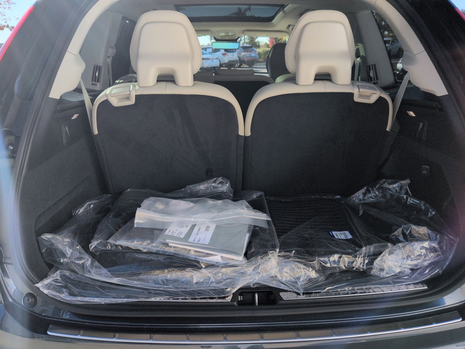 New 2026 Volvo XC90 B6 Ultra w/ Protection Package Premier image 27