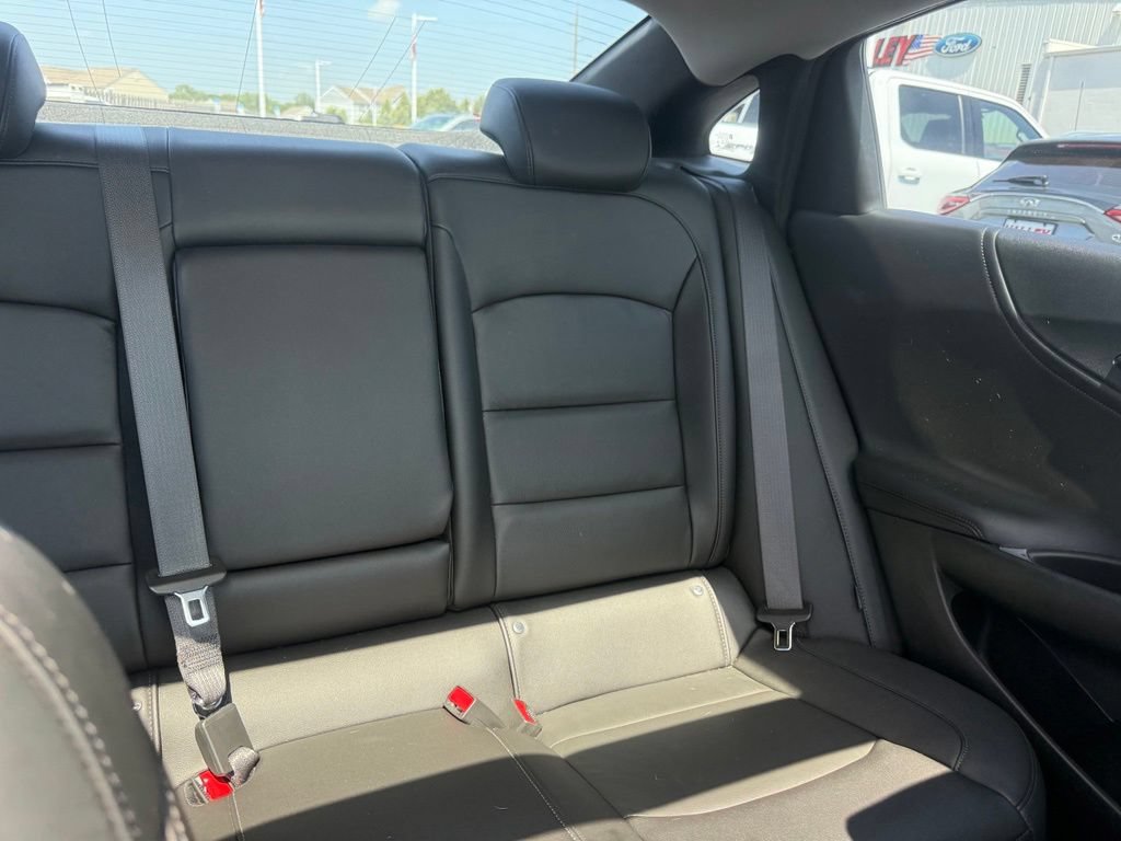 Used 2019 Chevrolet Malibu LT w/ Leather Package FWD image 48