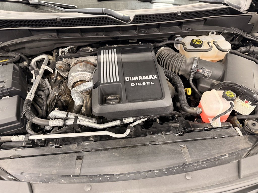 Used 2023 GMC Yukon SLT image 32