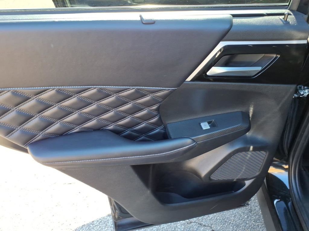 Used 2023 Mitsubishi Outlander SEL Black Edition image 20