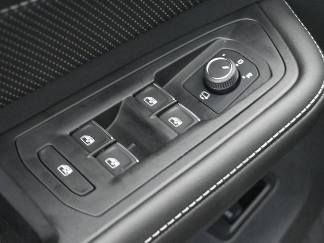 New 2025 Volkswagen Atlas Cross Sport SEL Premium R-Line image 21