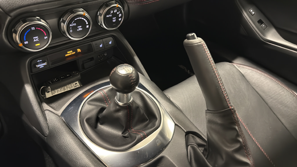 Used 2019 MAZDA MX-5 Miata RF Grand Touring w/ GT-S Package RWD image 26