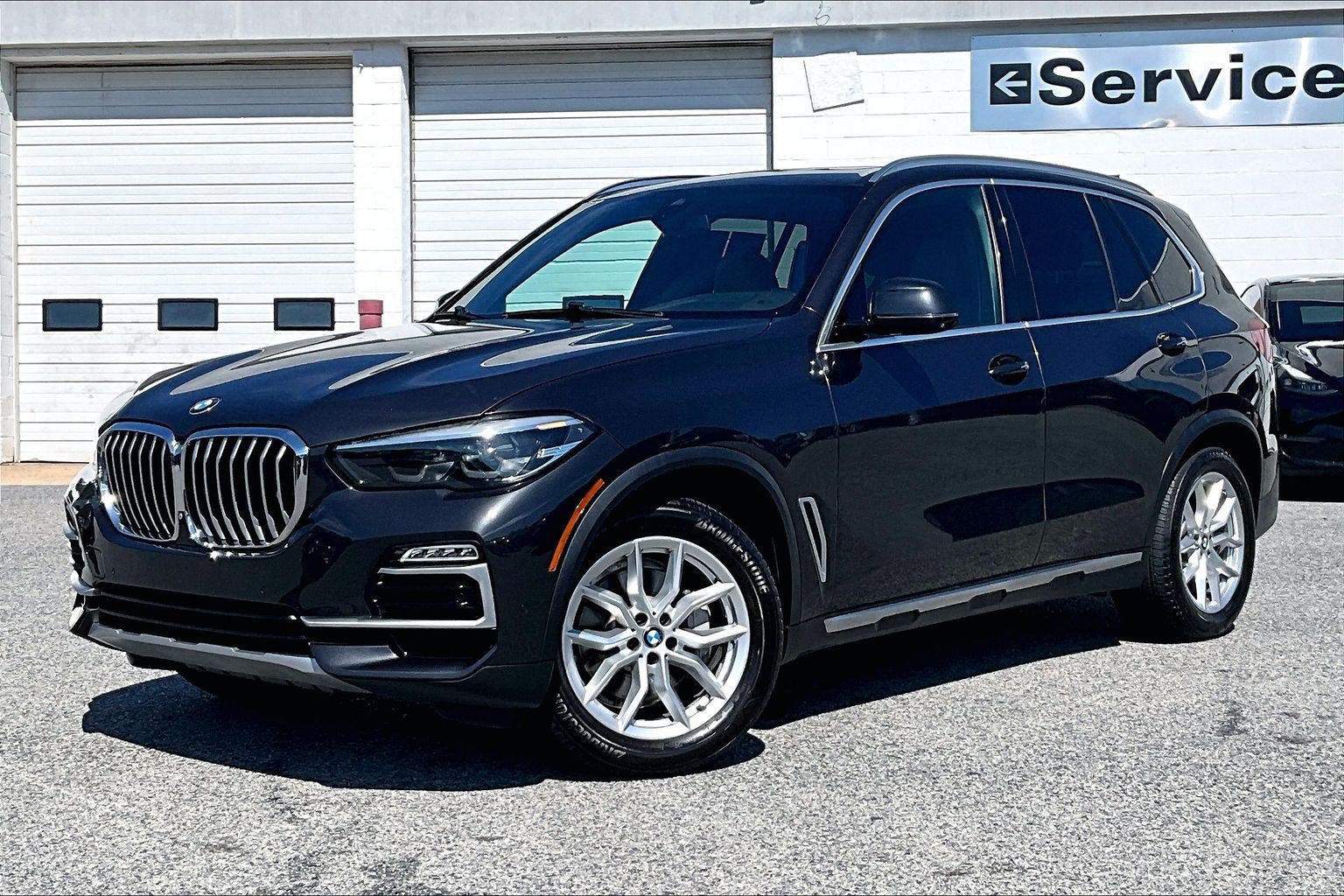 Used 2019 BMW X5 xDrive40i w/ Convenience Package AWD/4WD image 3