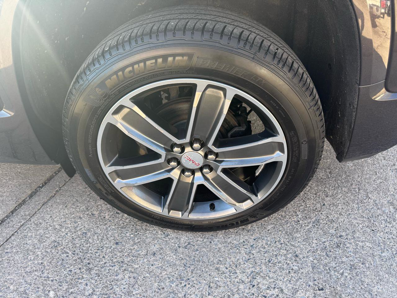 Used 2018 GMC Acadia Denali w/ Technology Package AWD/4WD image 11