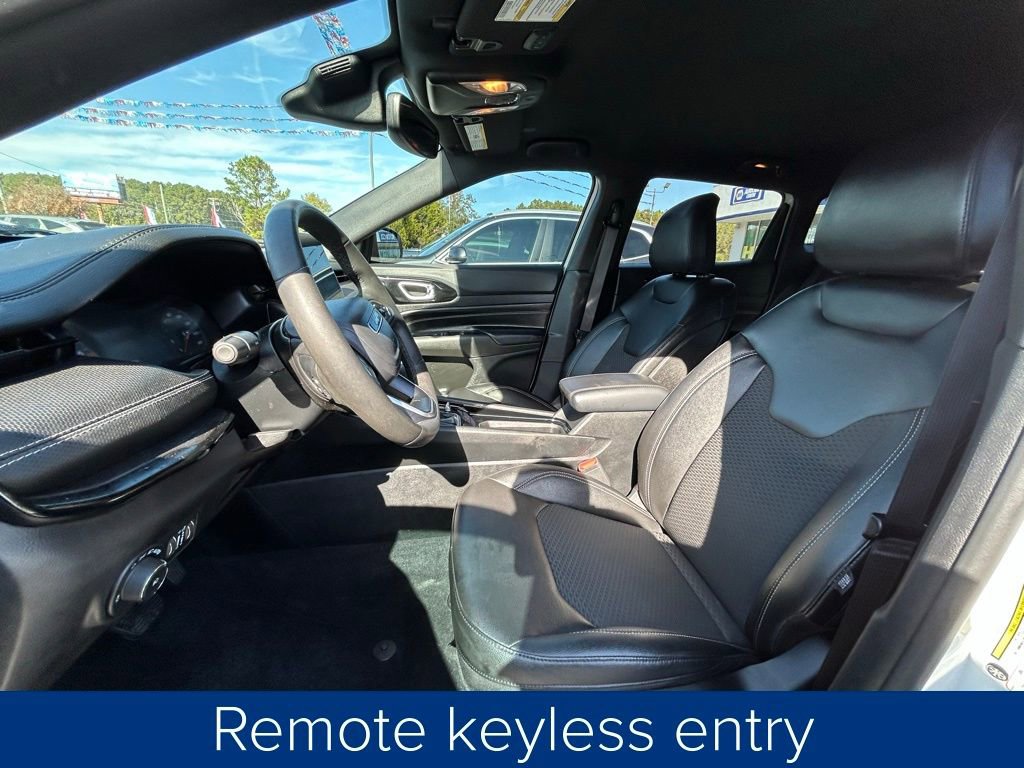 Used 2024 Jeep Compass Latitude w/ Convenience Group image 29