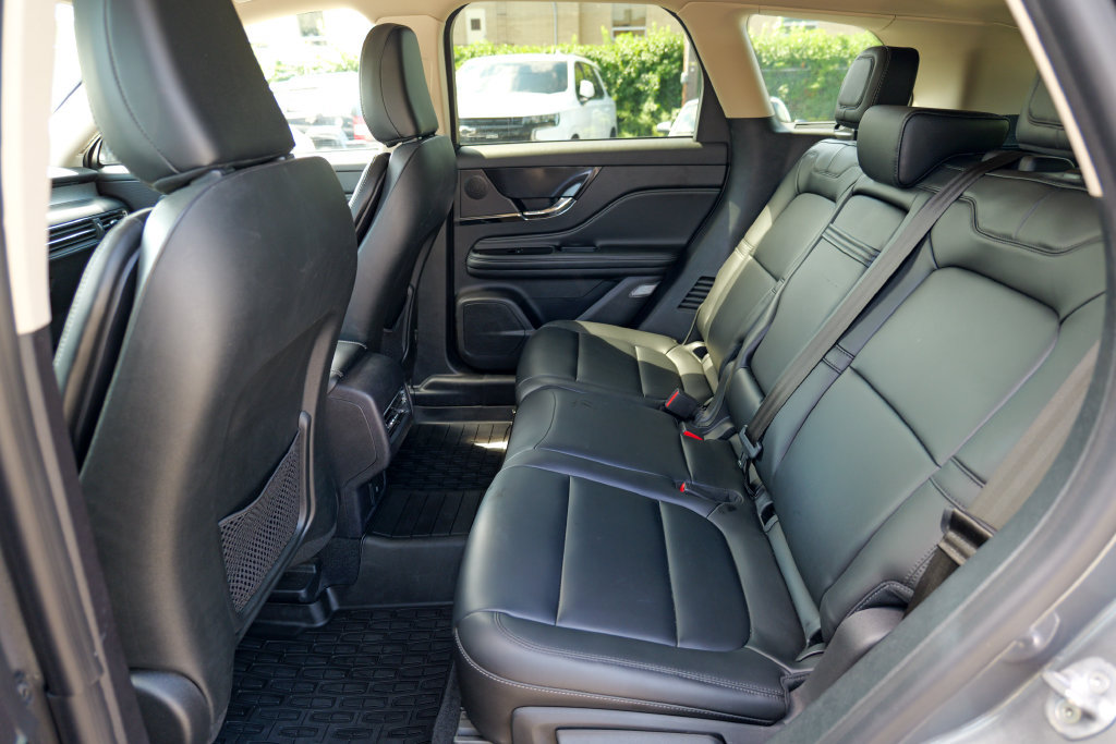 Used 2023 Lincoln Corsair AWD image 26