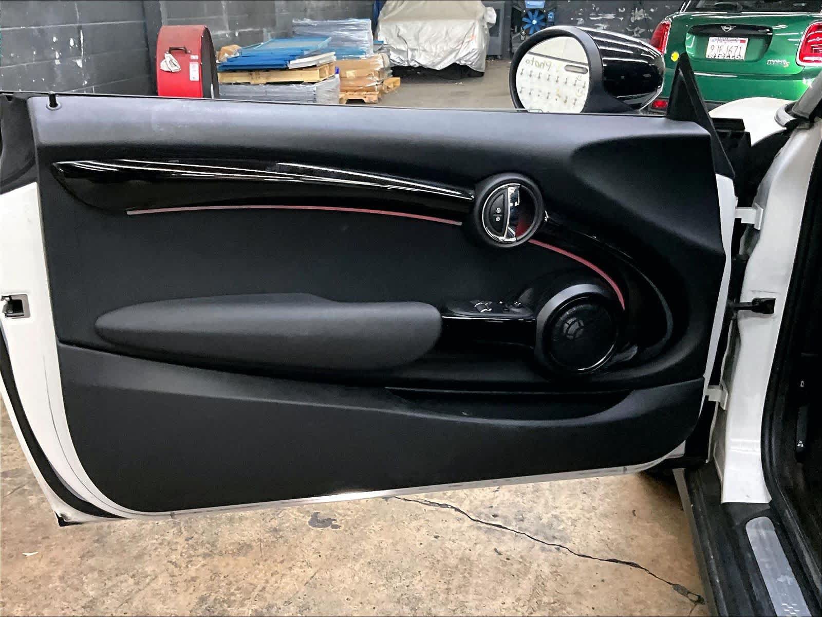 Used 2024 MINI Cooper SE FWD image 23