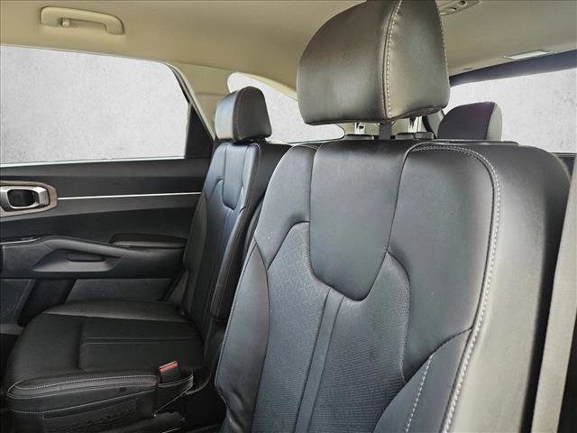 Used 2023 Kia Sorento EX image 24