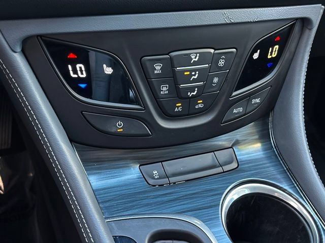 Used 2019 Buick Envision Essence FWD image 23