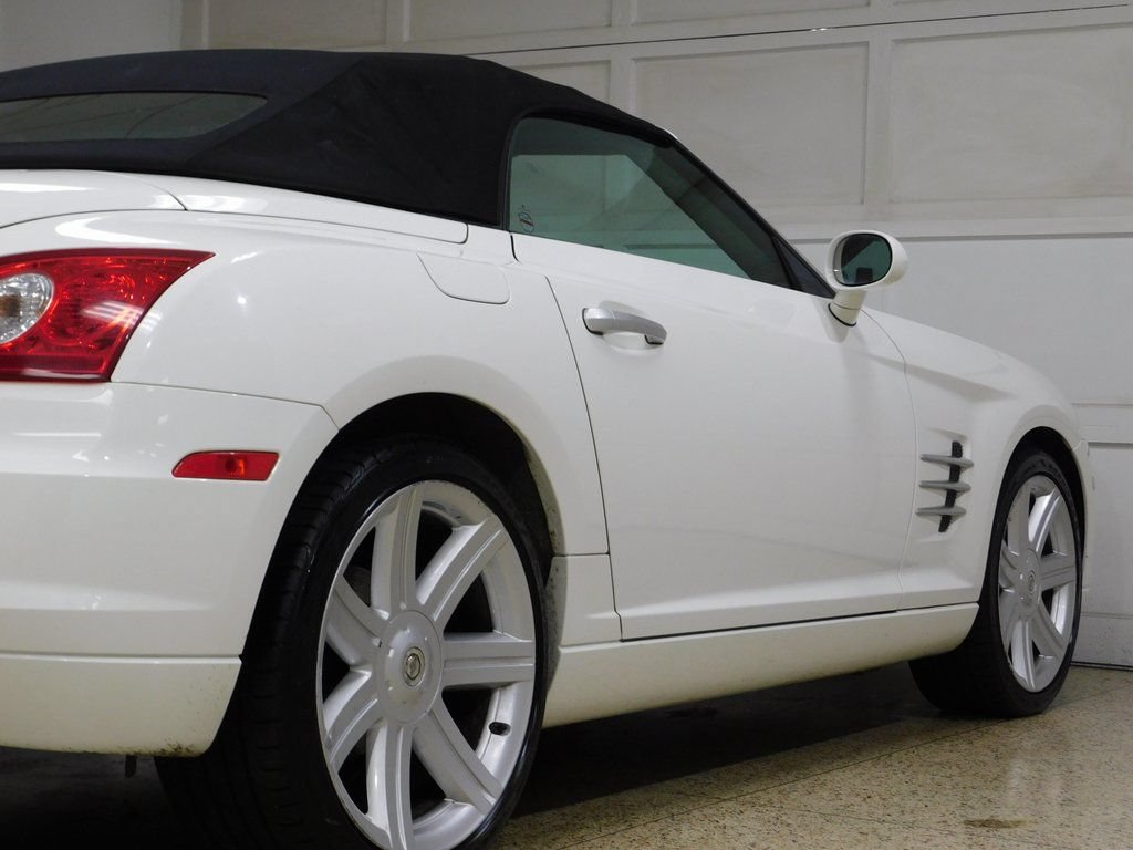 Used 2005 Chrysler Crossfire Limited RWD image 94