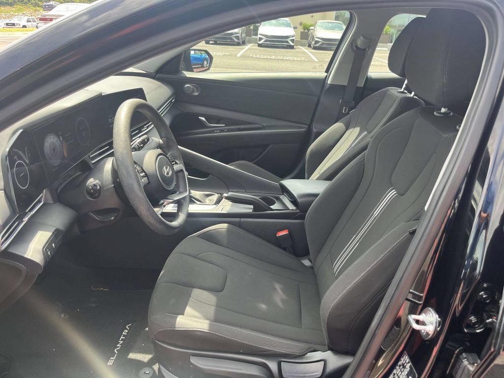 Used 2024 Hyundai Elantra SEL FWD image 10