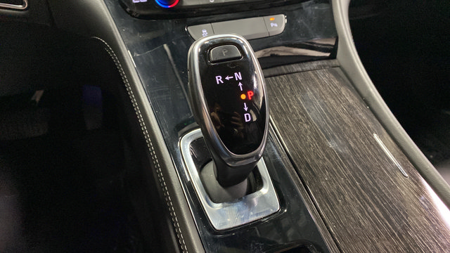 Used 2019 Buick LaCrosse Essence FWD image 18